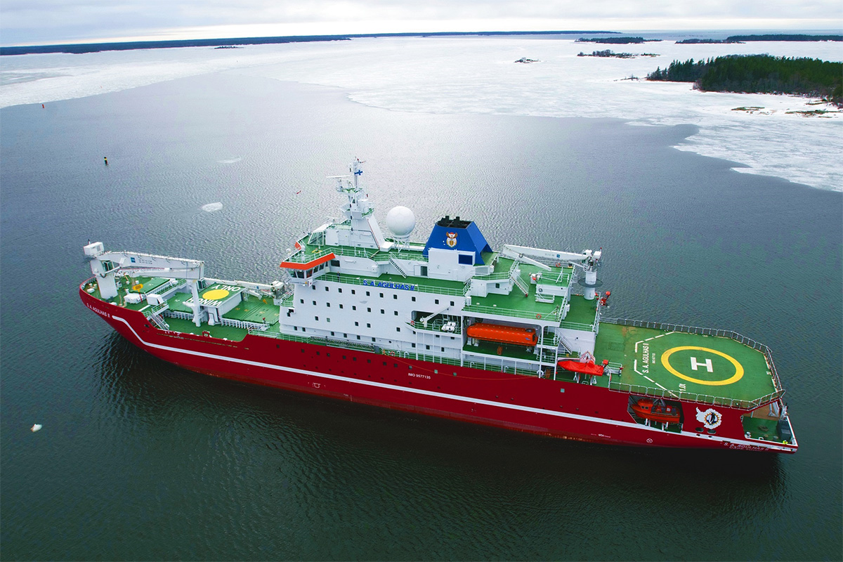 Oceanographic vessel